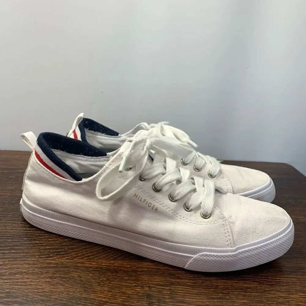 Tommy Hilfiger Women's lace Up Round Toe Canvas Sneakers White Size 8M